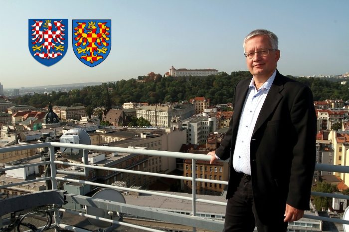 Plotové pokrytectví Bruselu